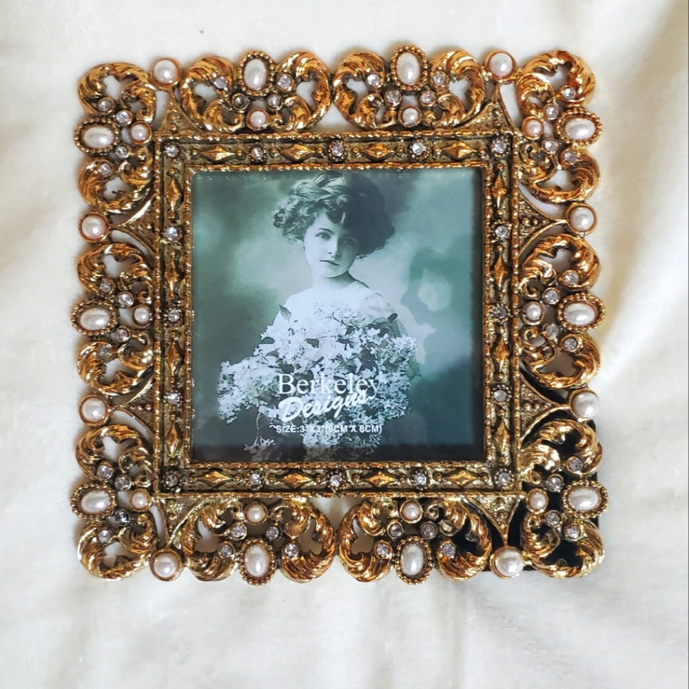 Vtg style BERKLEY DESIGNS Decorative frame 3x3 inch w rhinestones & faux pearls